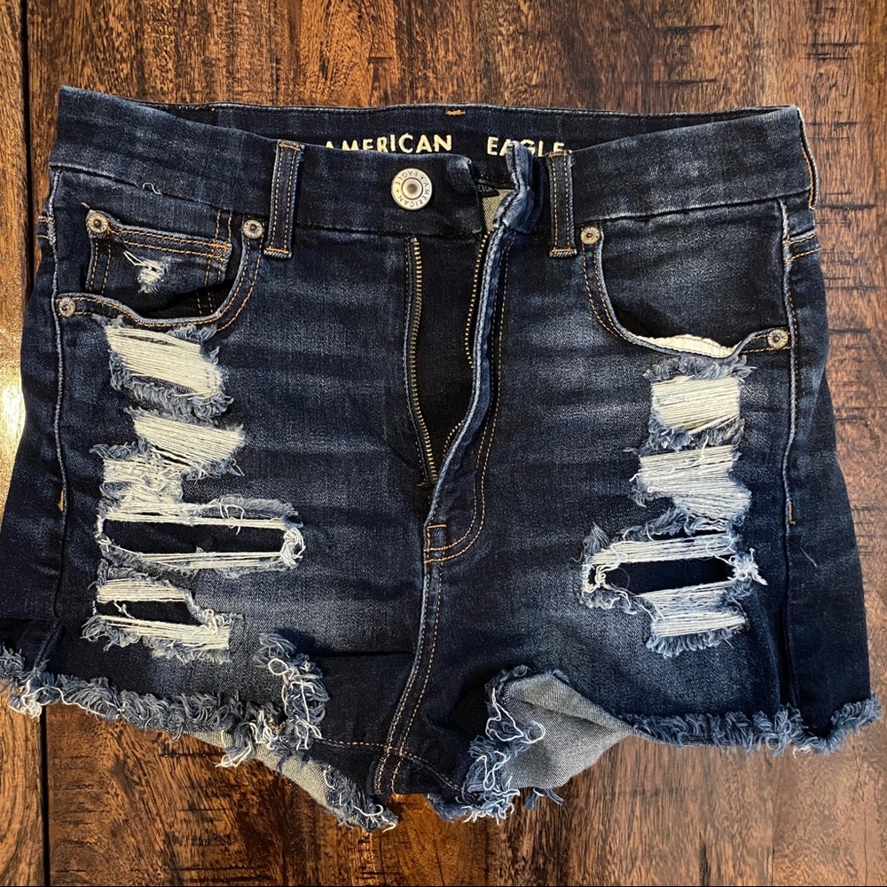 AE Distressed CURVY High Rise Shortie